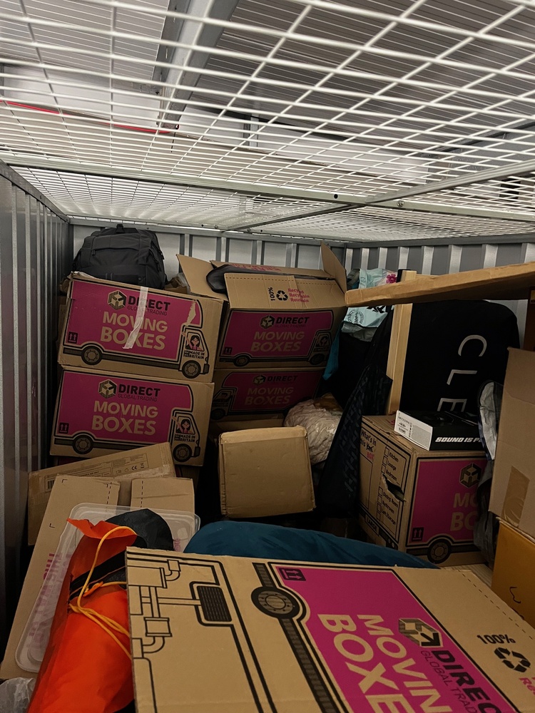 StorageMart Hove Storage Unit auction IB-8123 12