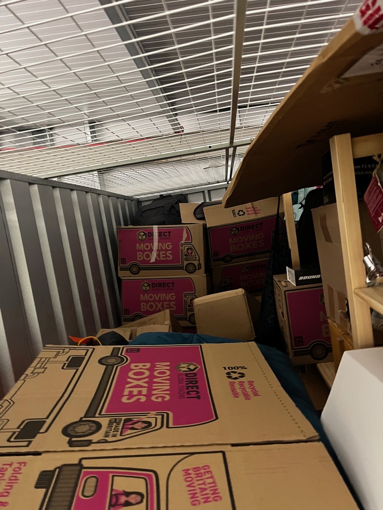 StorageMart Hove Storage auction IB-8123 10