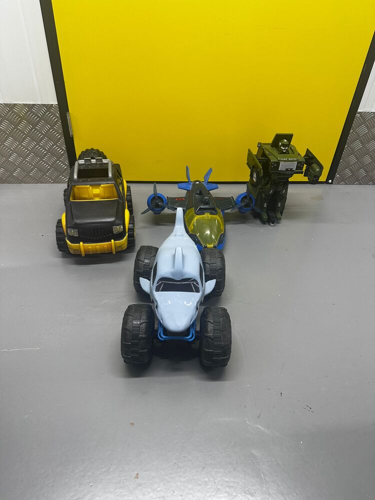 Islington Self storage auction IB-1121