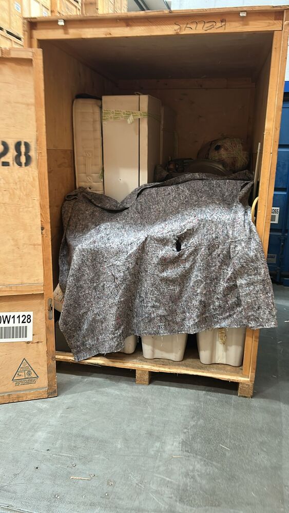 LUTON Storage auction IB-7035