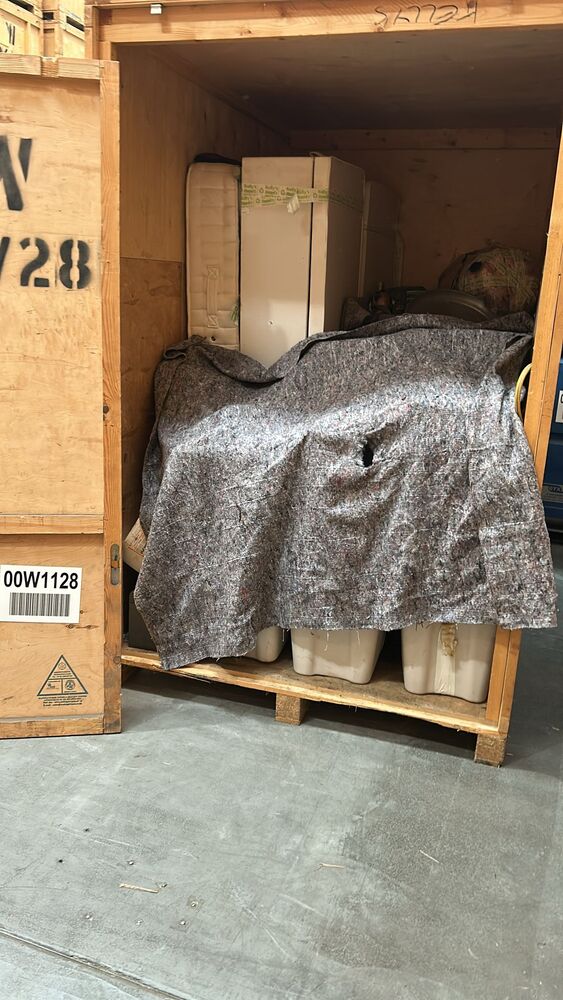 LUTON Storage auction IB-7035