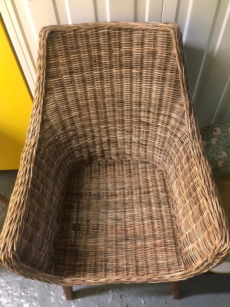 Farnham Storage auction IB-3049 20