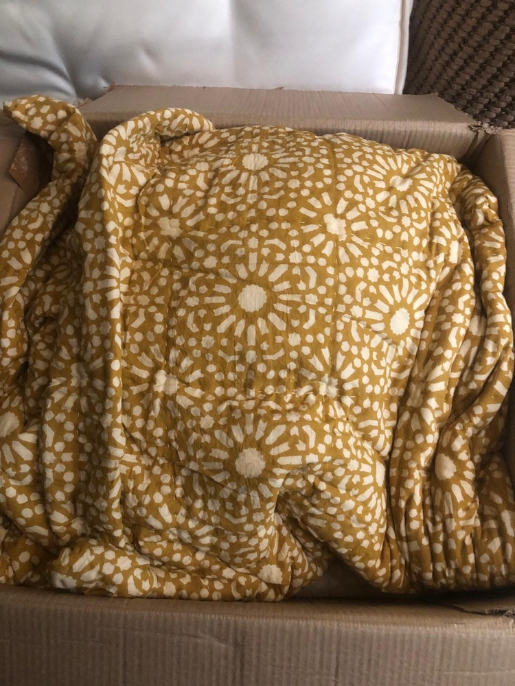 Farnham Self storage unit auction IB-9647 33