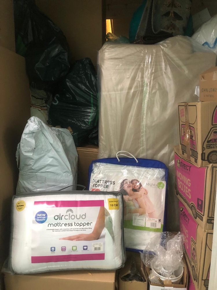 Farnham Self storage auction IB-1575 24