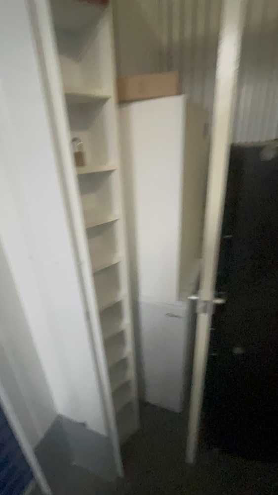 Reading Storage auction IB-3804