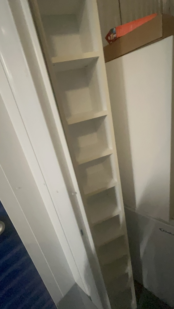 Reading Self storage unit auction IB-3804 13