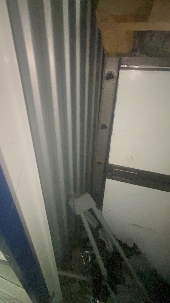 Reading Self storage unit auction IB-1348