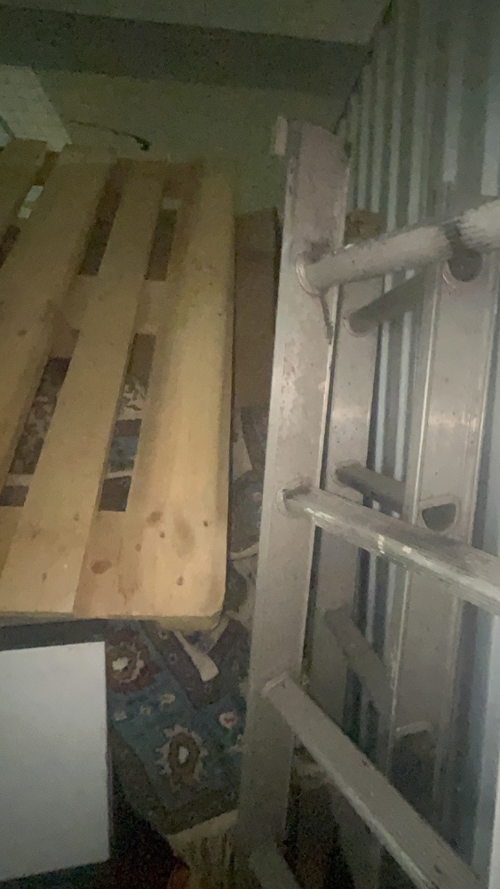 Reading Storage auction IB-1348 10