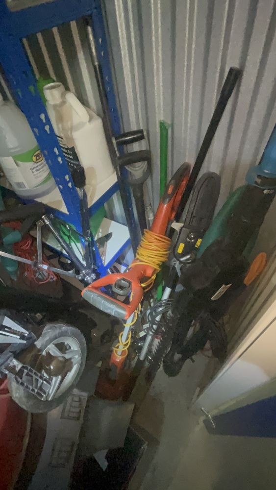 Reading Storage Facility auction IB-6582 21