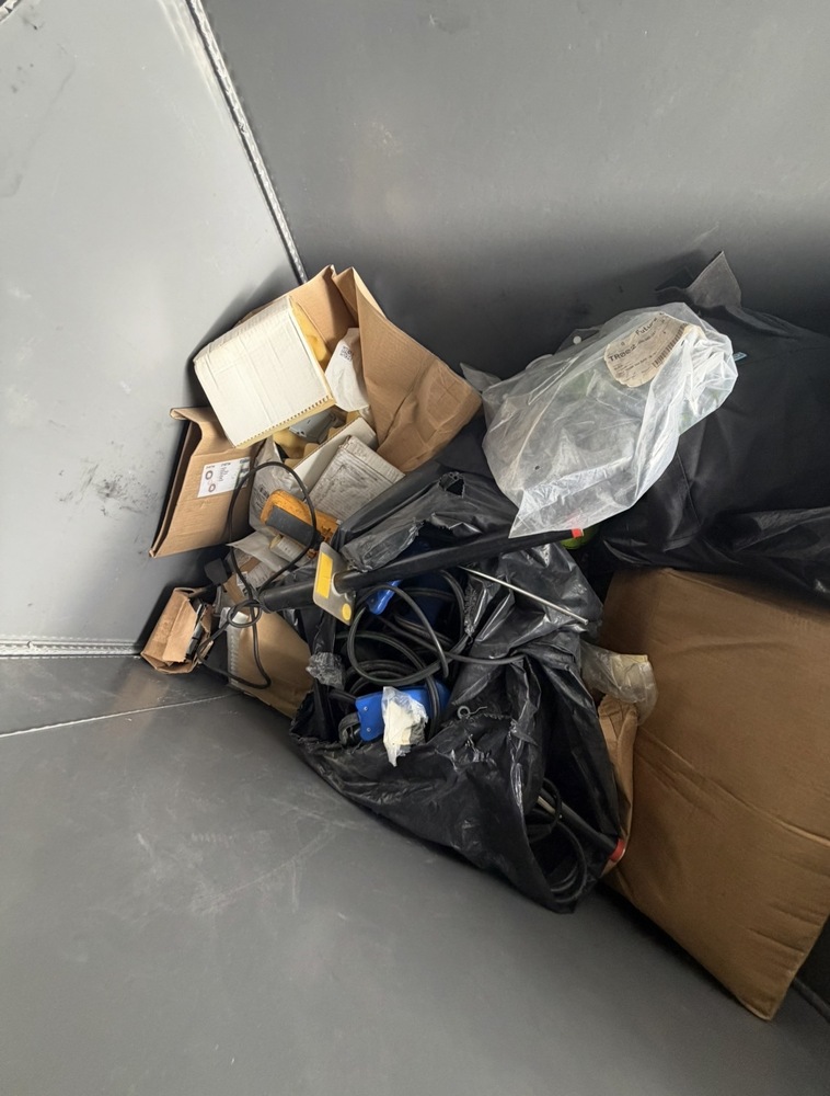 Telford Storage Unit auction IB-8599