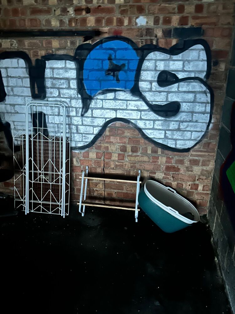 Garage at NG8 1NA Storage Unit auction IB-5590