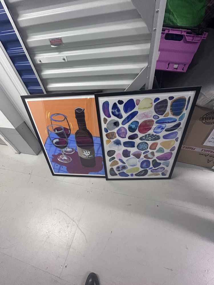 Islington  Storage Unit auction IB-2103