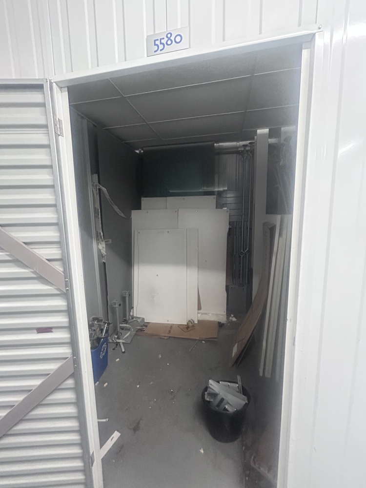 Islington  Storage Unit auction IB-3164