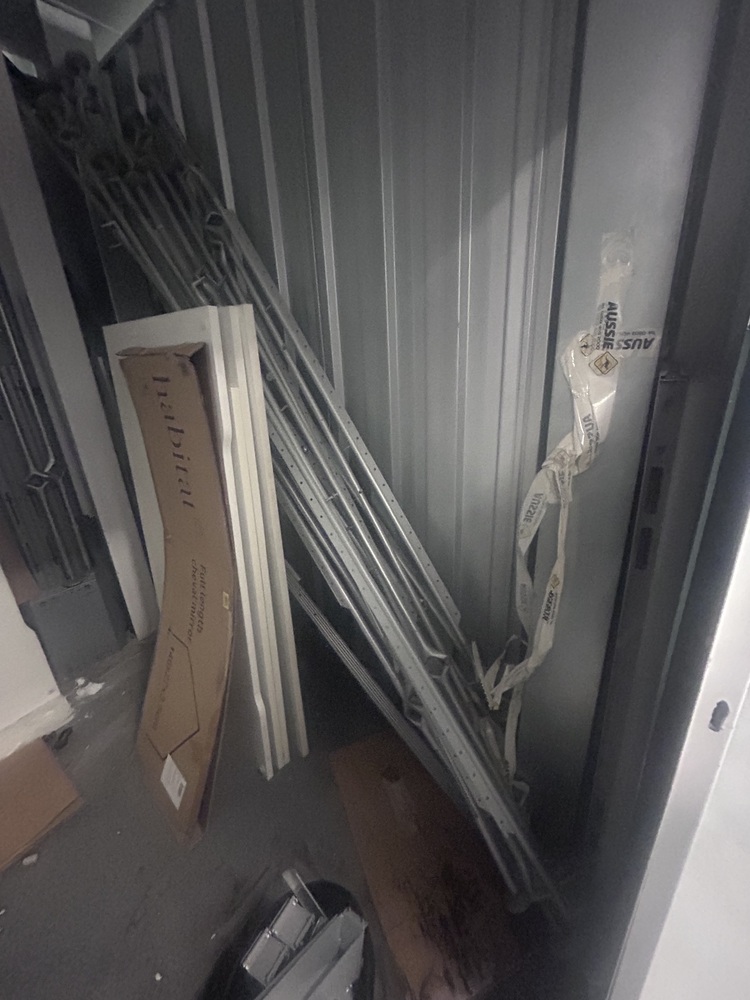 Islington  Self storage unit auction IB-3164