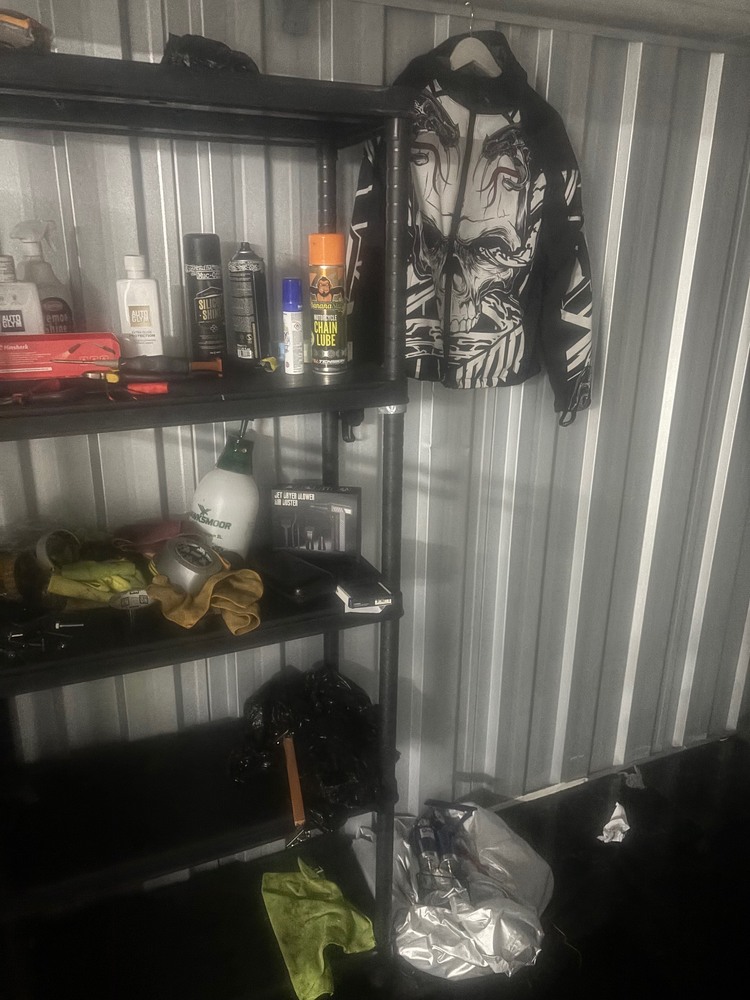 ST HELENS Self storage unit auction IB-8013