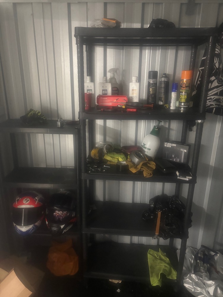 ST HELENS Self storage auction IB-8013