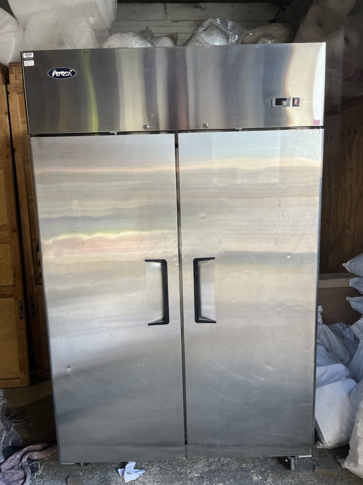 MITCHAM storage facility unit auction IB-3209