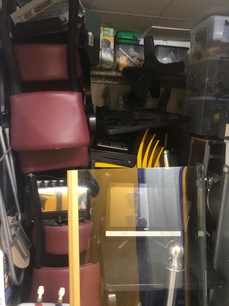 Eastbourne Storage Unit auction IB-2734