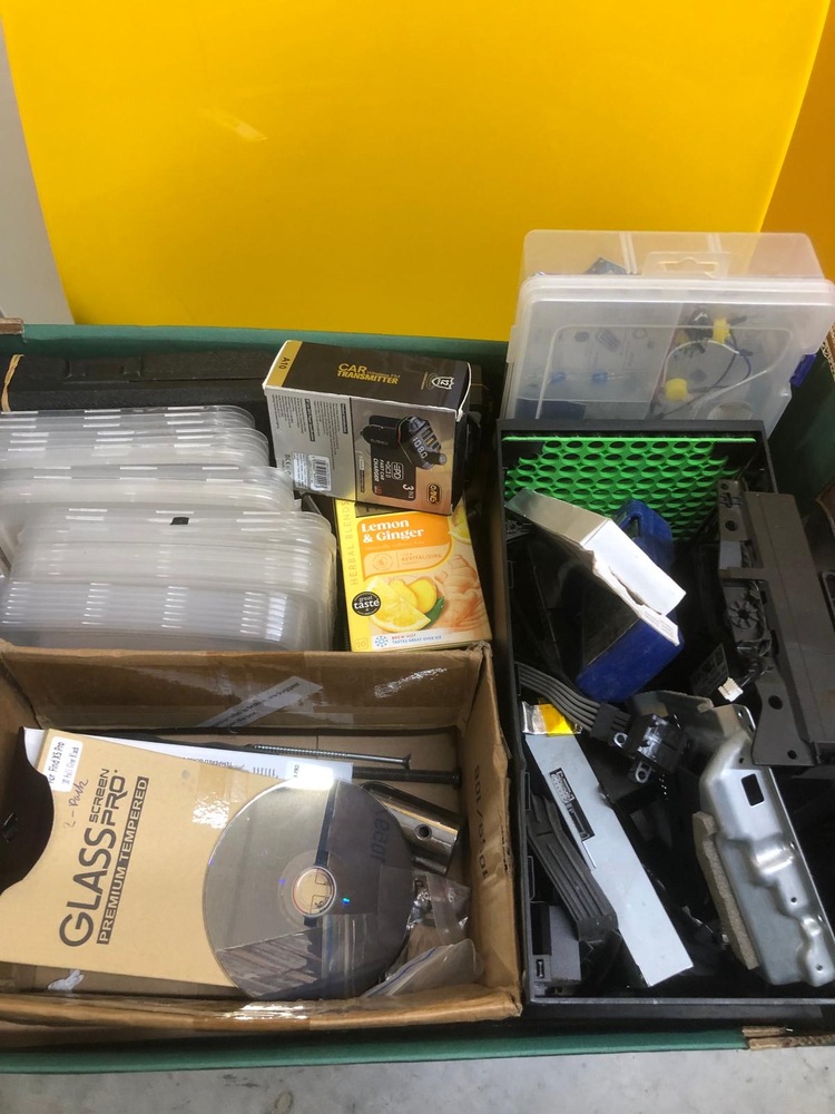 Eastbourne storage facility unit auction IB-2734