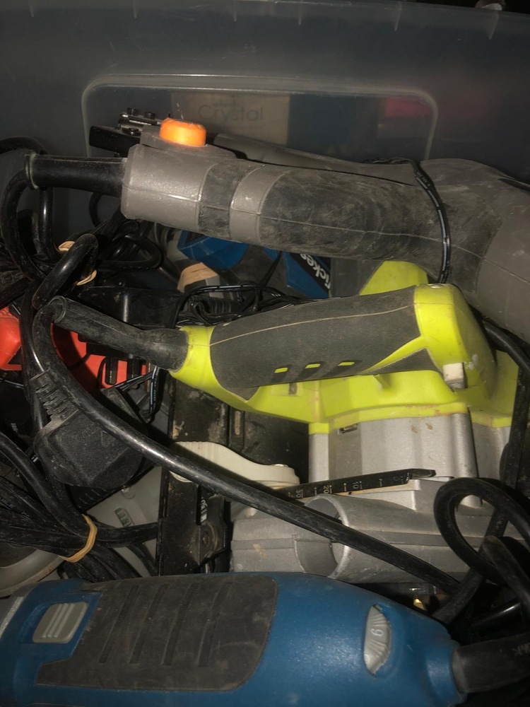 Eastbourne Storage Unit auction IB-2734 12