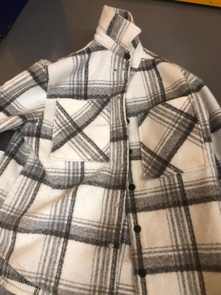 Crystal Palace Self storage auction IB-9283 14