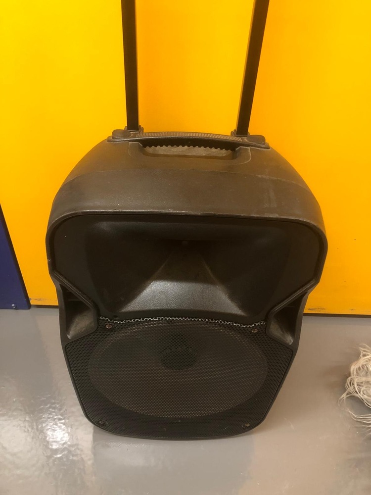 Crystal Palace Storage Unit auction IB-4040