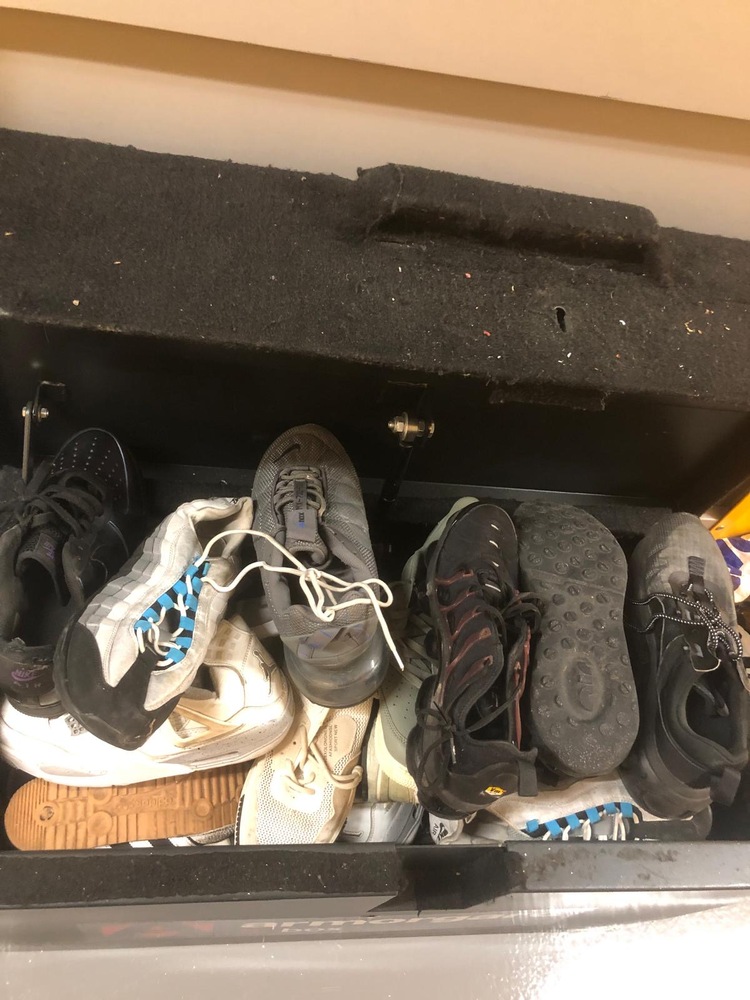 Crystal Palace Self storage auction IB-4040 14