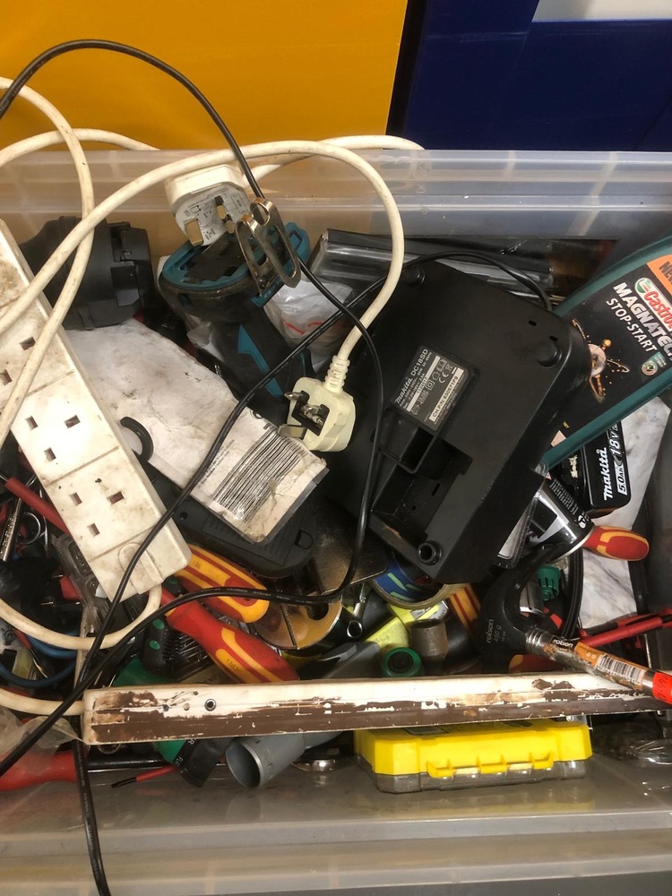 Crystal Palace Self storage auction IB-4040 14