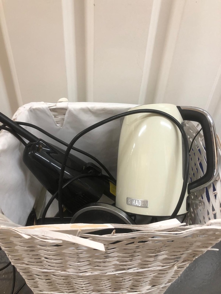 Crystal Palace storage facility unit auction IB-4040