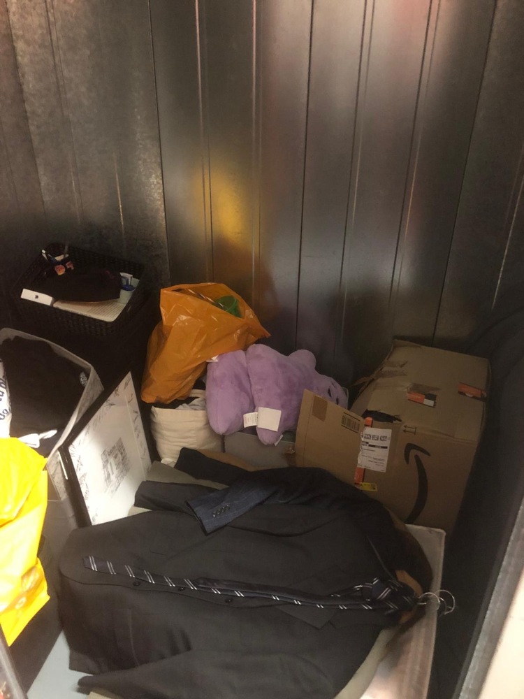 New Cross Self storage unit auction IB-8696