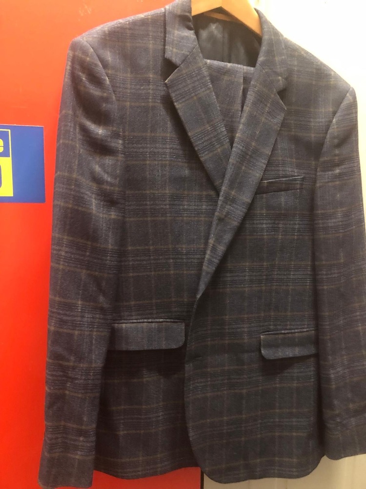 New Cross Self storage unit auction IB-8696