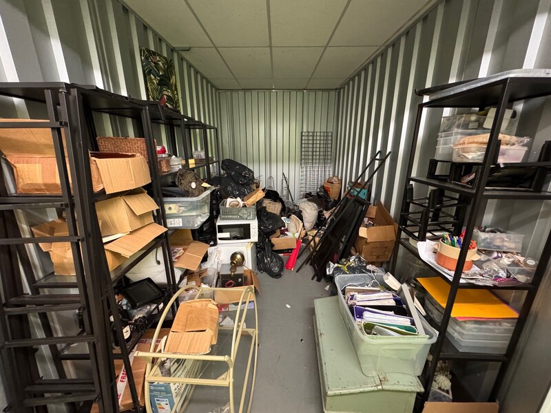 Dash Self Store Storage auction IB-4274