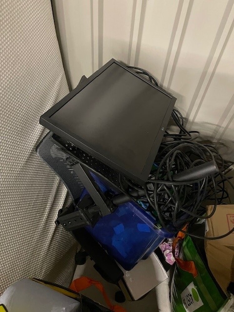 Locked in Self Storage  Storage auction IB-1392