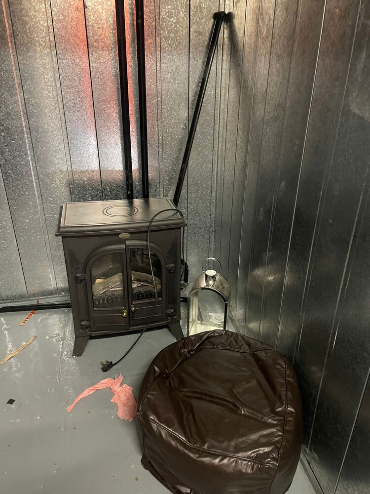 Stockport Central Self storage auction IB-5712 24