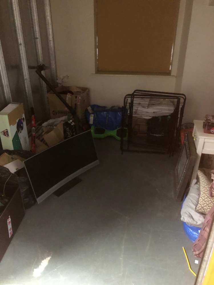 Swanley Self storage auction IB-9341