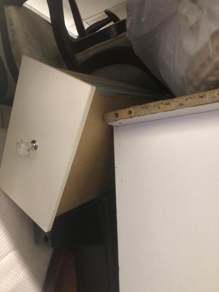 Orpington Storage Unit auction IB-8438