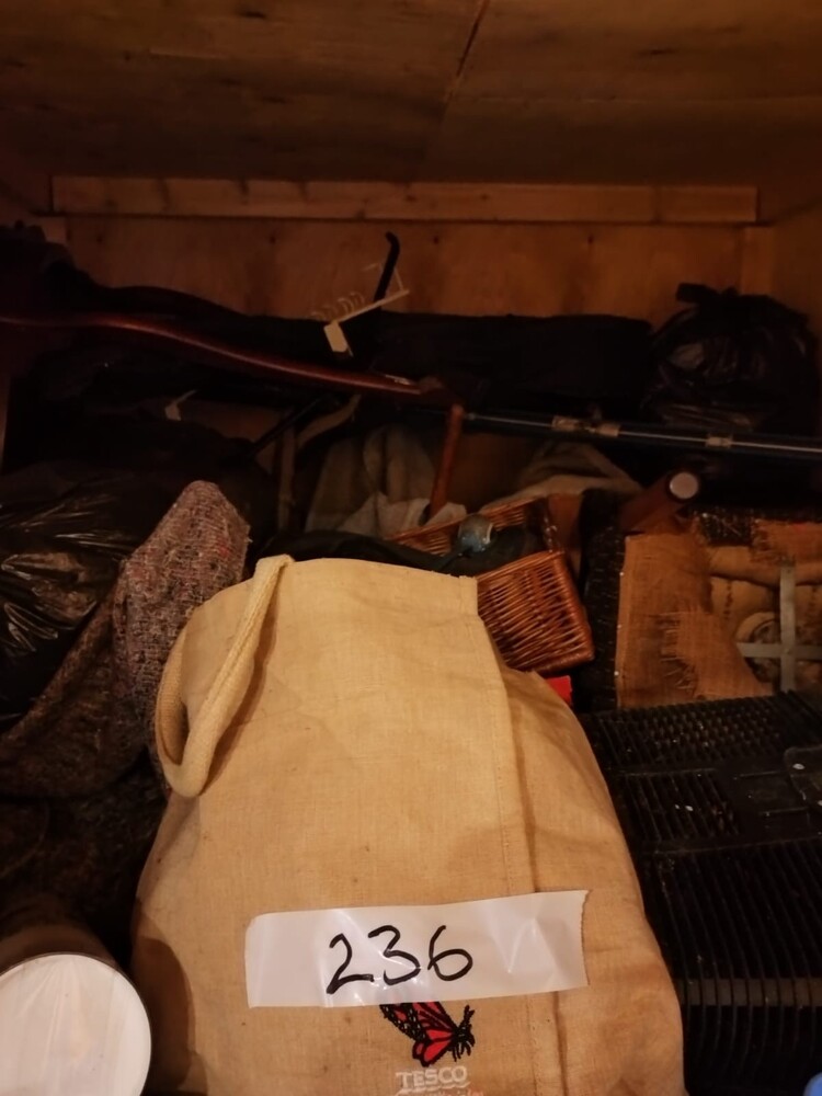 Kellys Storage (Lamberts) Self storage unit auction IB-1686