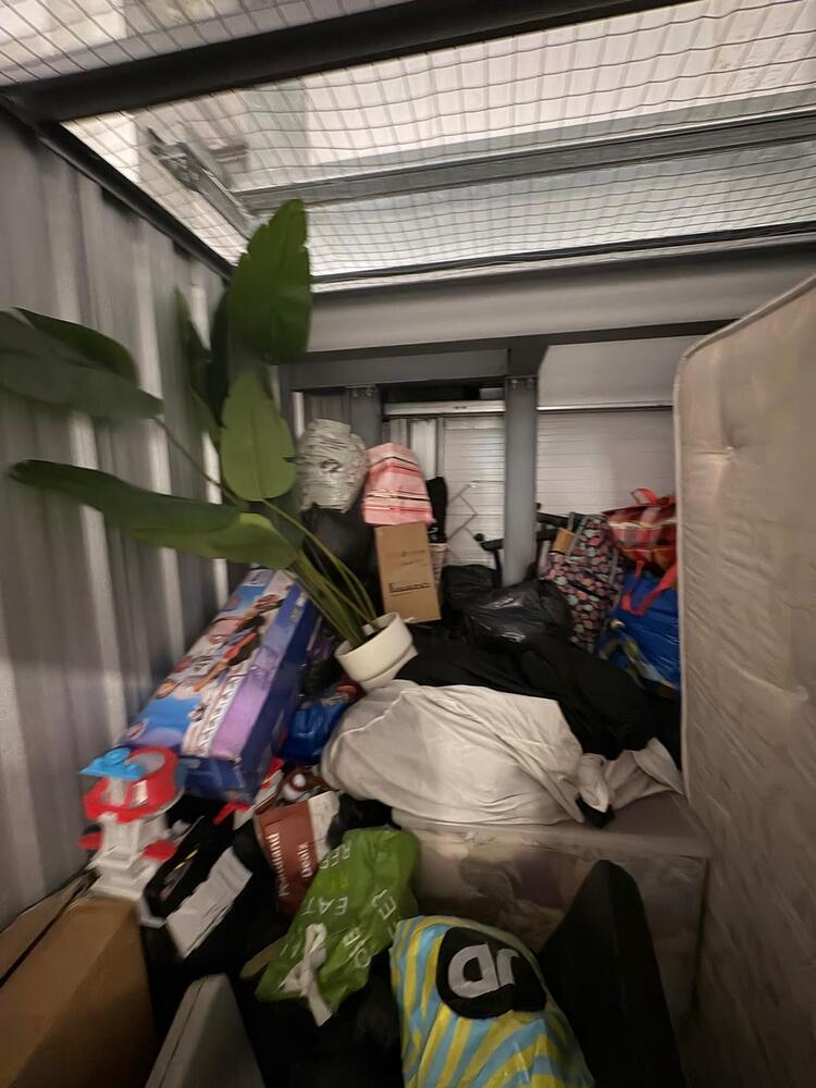 Storage King Heathrow Storage auction IB-2698