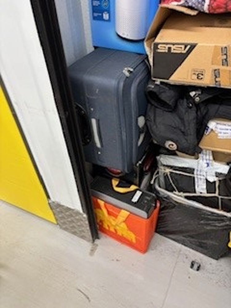 Bedford Storage auction IB-7831