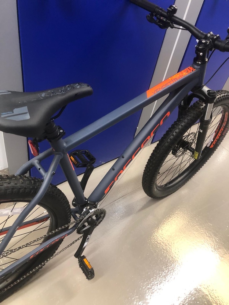 Slough Self storage unit auction IB-6959 13