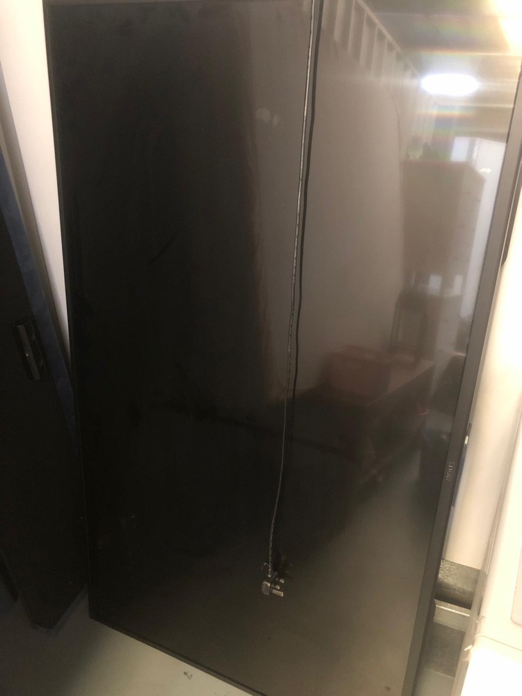 Slough Self storage auction IB-6959