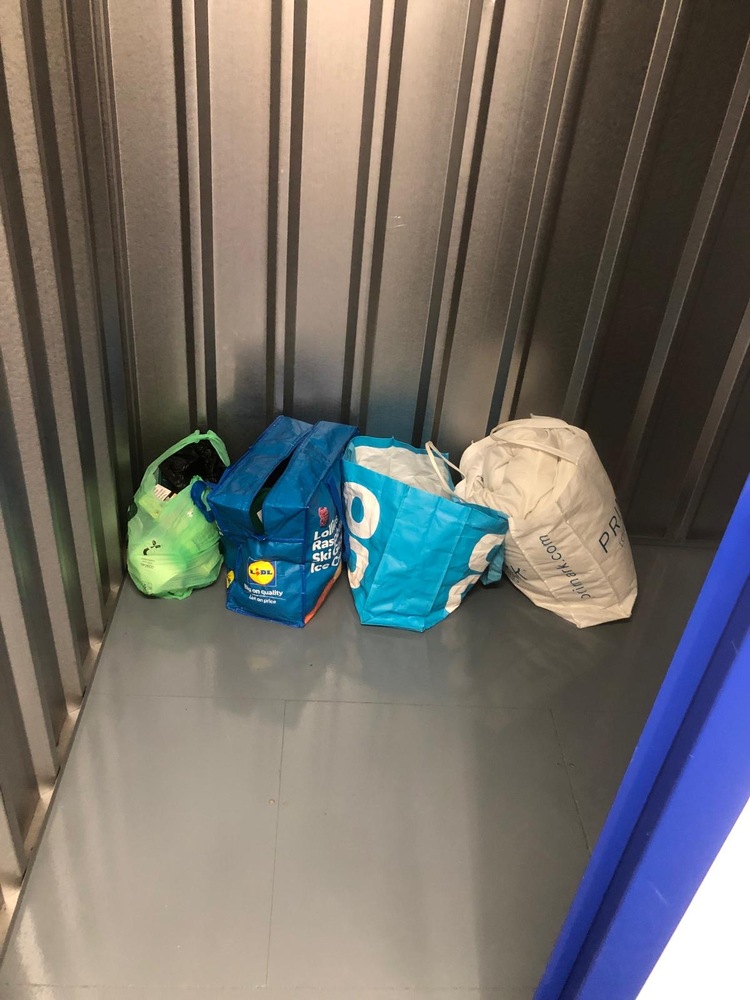 Guildford Storage auction IB-2858