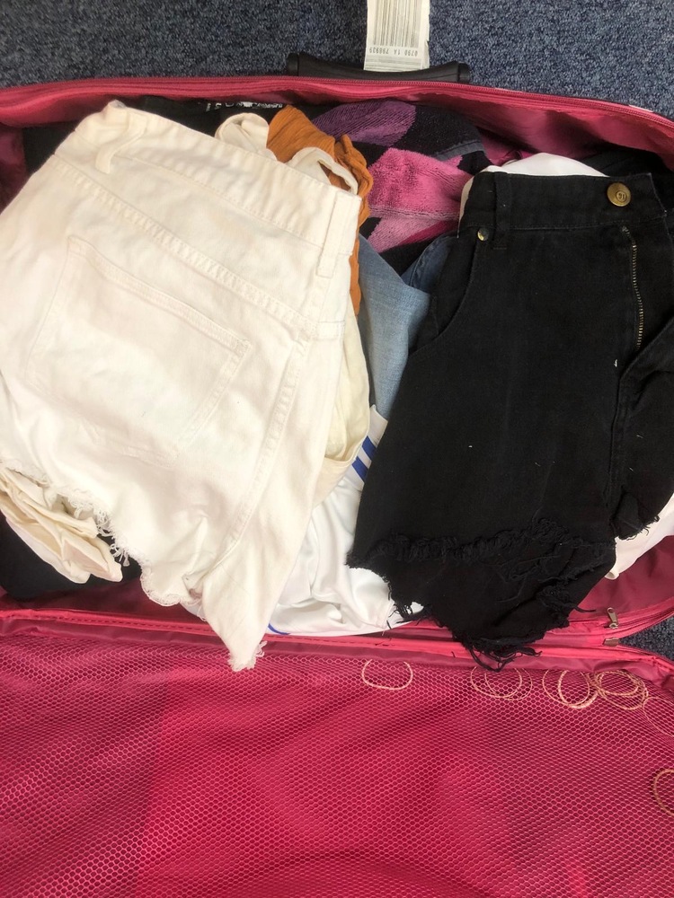 Guildford Self storage unit auction IB-8257 13