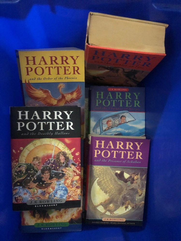 Guildford Self storage auction IB-8257 14