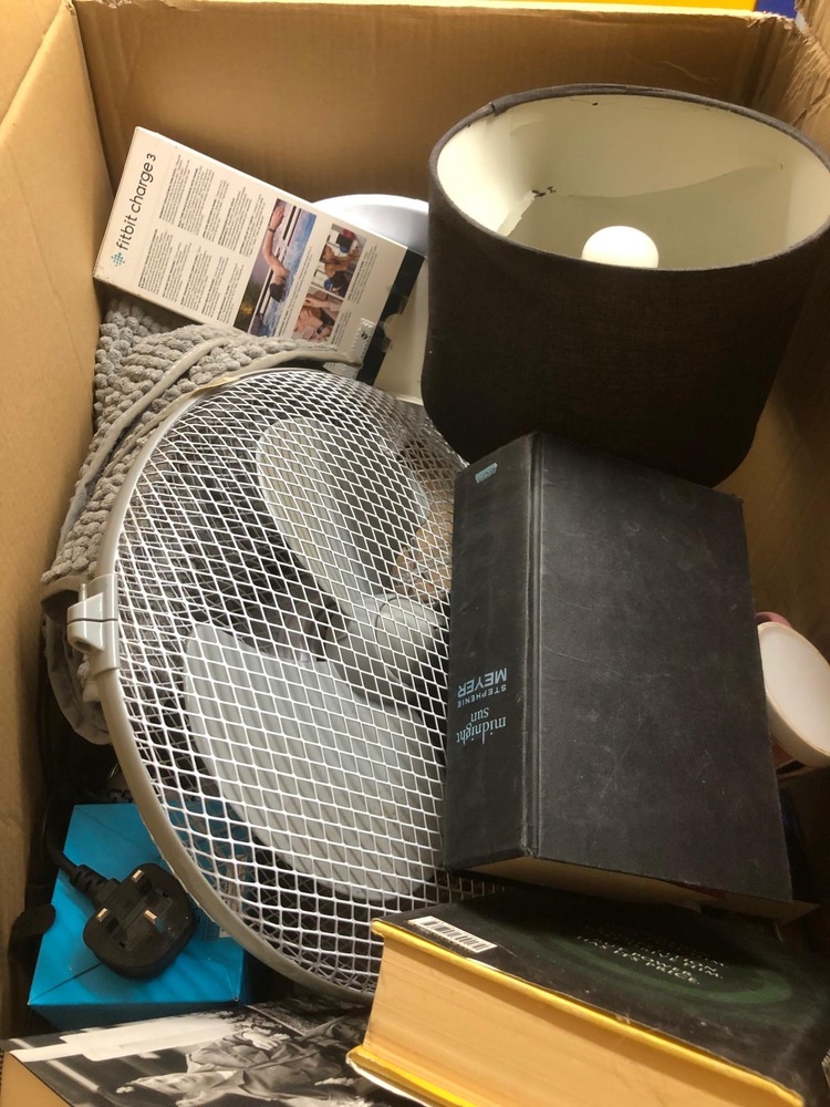 Guildford Self storage unit auction IB-8257 33