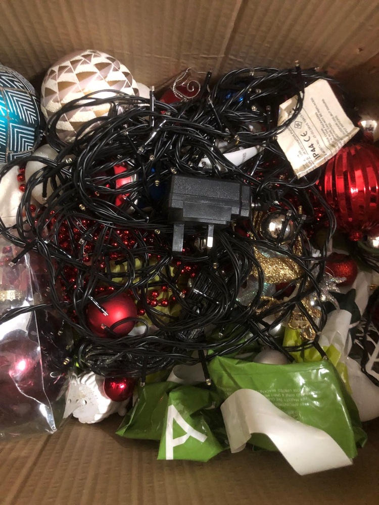 Guildford storage facility unit auction IB-8257 36