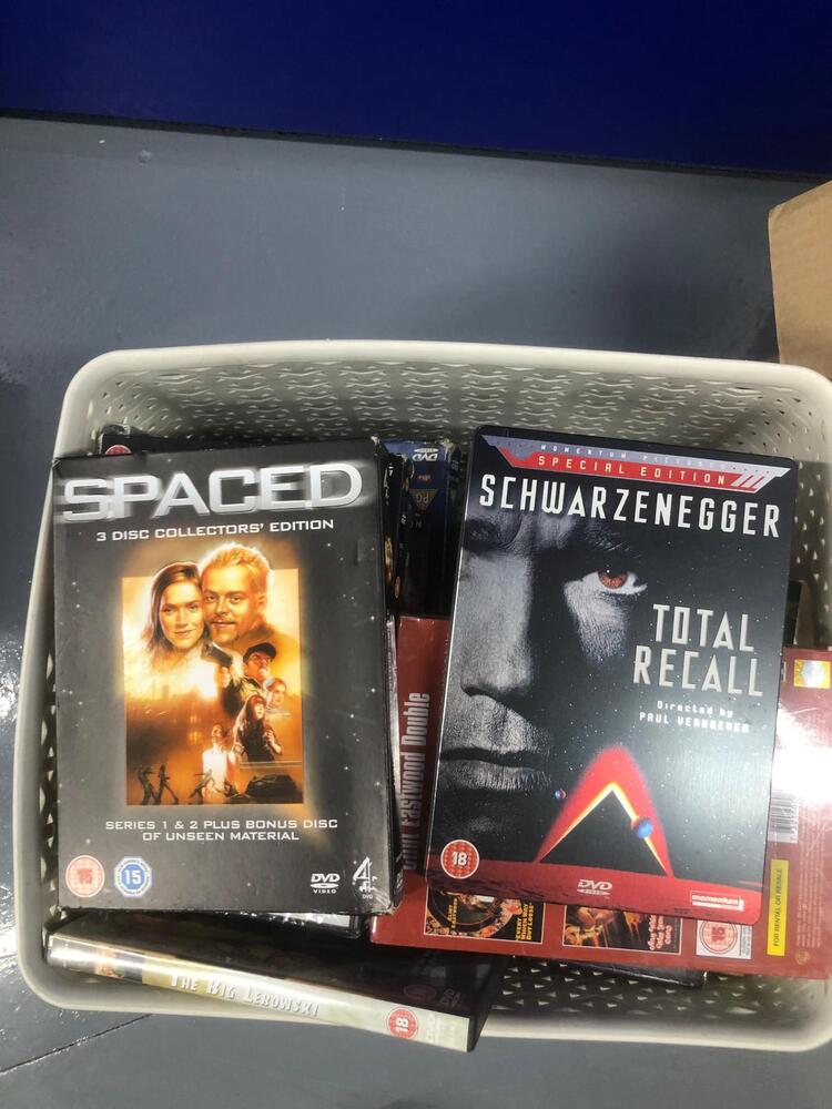 Lea Bridge Storage Unit auction IB-1375