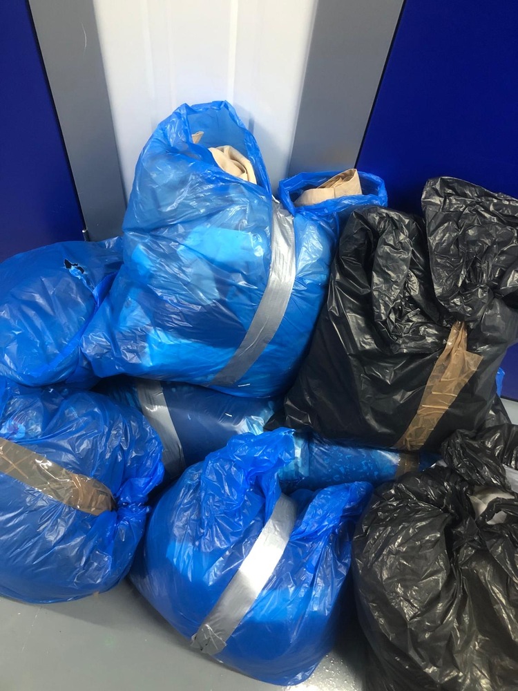 Lea Bridge Storage Unit auction IB-1375