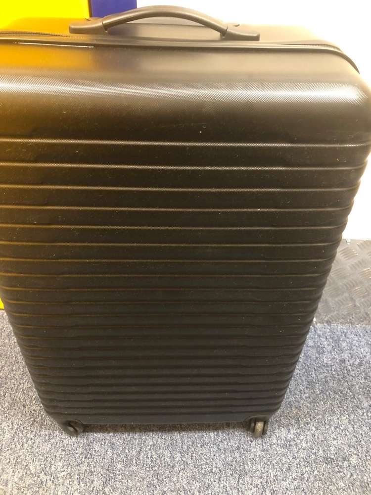 Enfield Storage Unit auction IB-7830