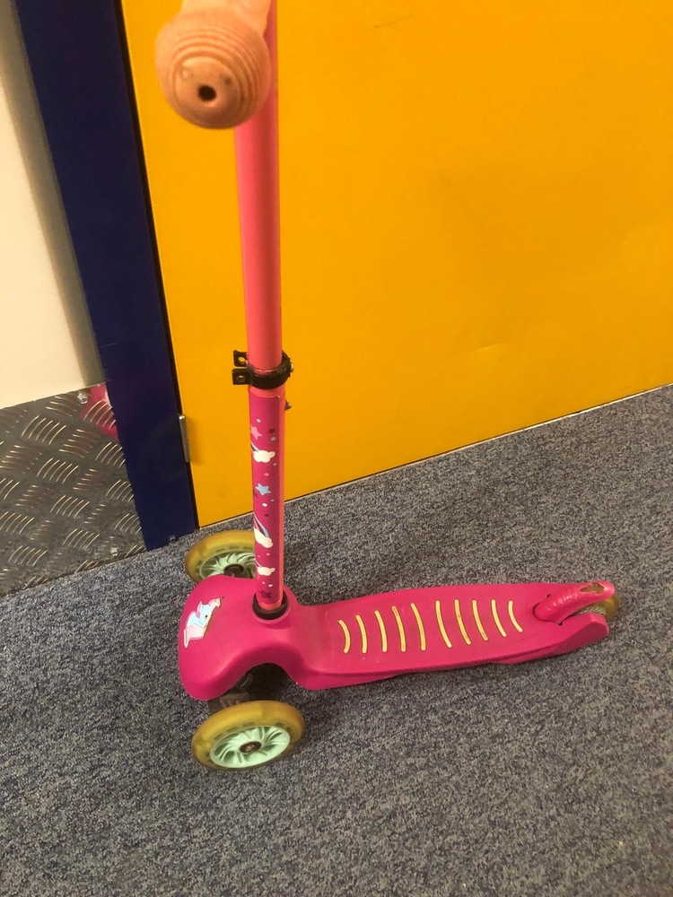 Enfield Storage Unit auction IB-8144